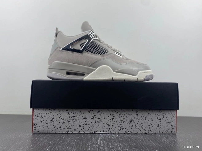 Rep Onekick 4 Frozen Air Moments Jordan AQ9129-001 0614